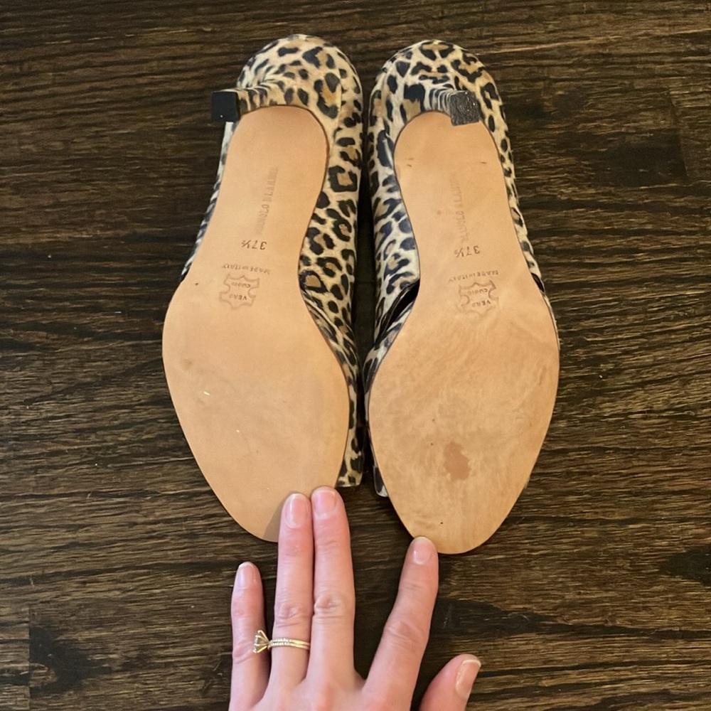 EUC MANOLO BLAHNIK ANIMAL PRINT HEELS SZ 7.5/37.5 - Picture 5 of 6
